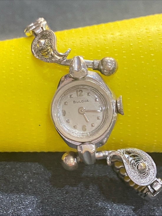 Jewelry - Ladies Bulova Wrist Watch